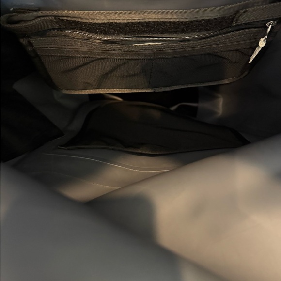 Vuori Dry Bag Back Pack Charcoal Black Rubber Waterproof New Multi Pocket - Picture 13 of 15